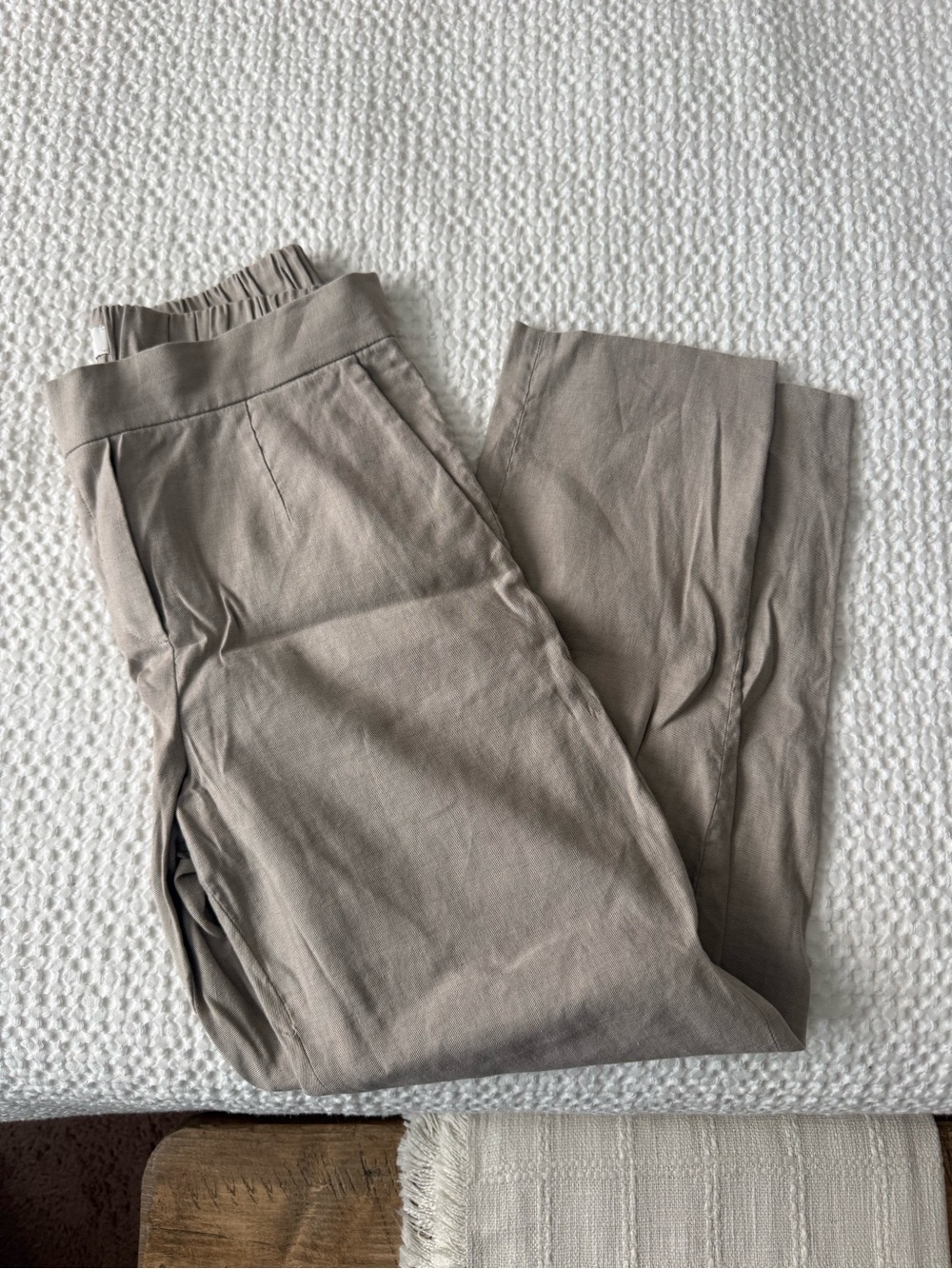 Woman babaton tan slacks